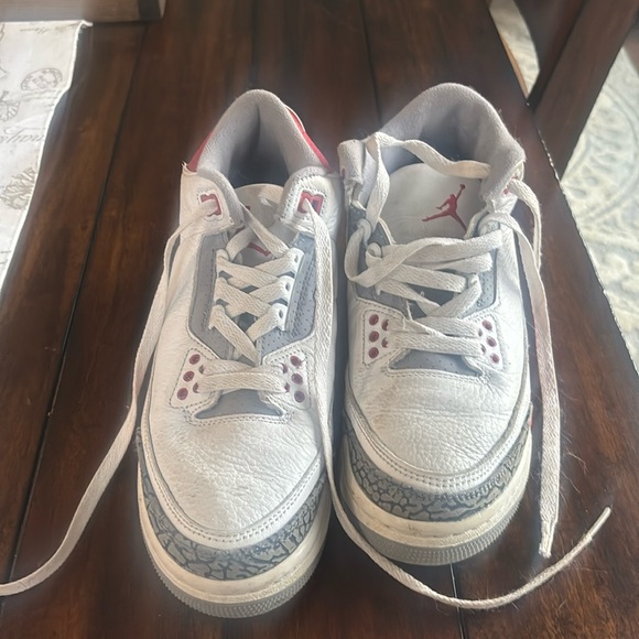 Nike shoes - Picture 1 of 2
